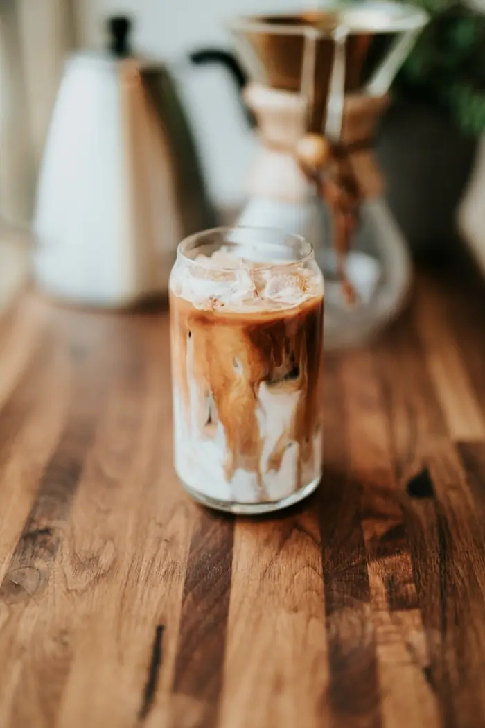 A latte topped with delicate milk foam art